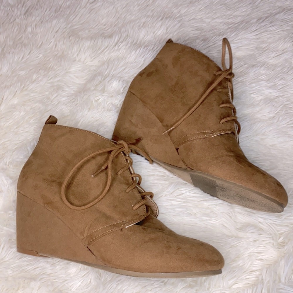 New Direction Brown Faux Suede Lace Up Wedge Ankle Booties Size 8